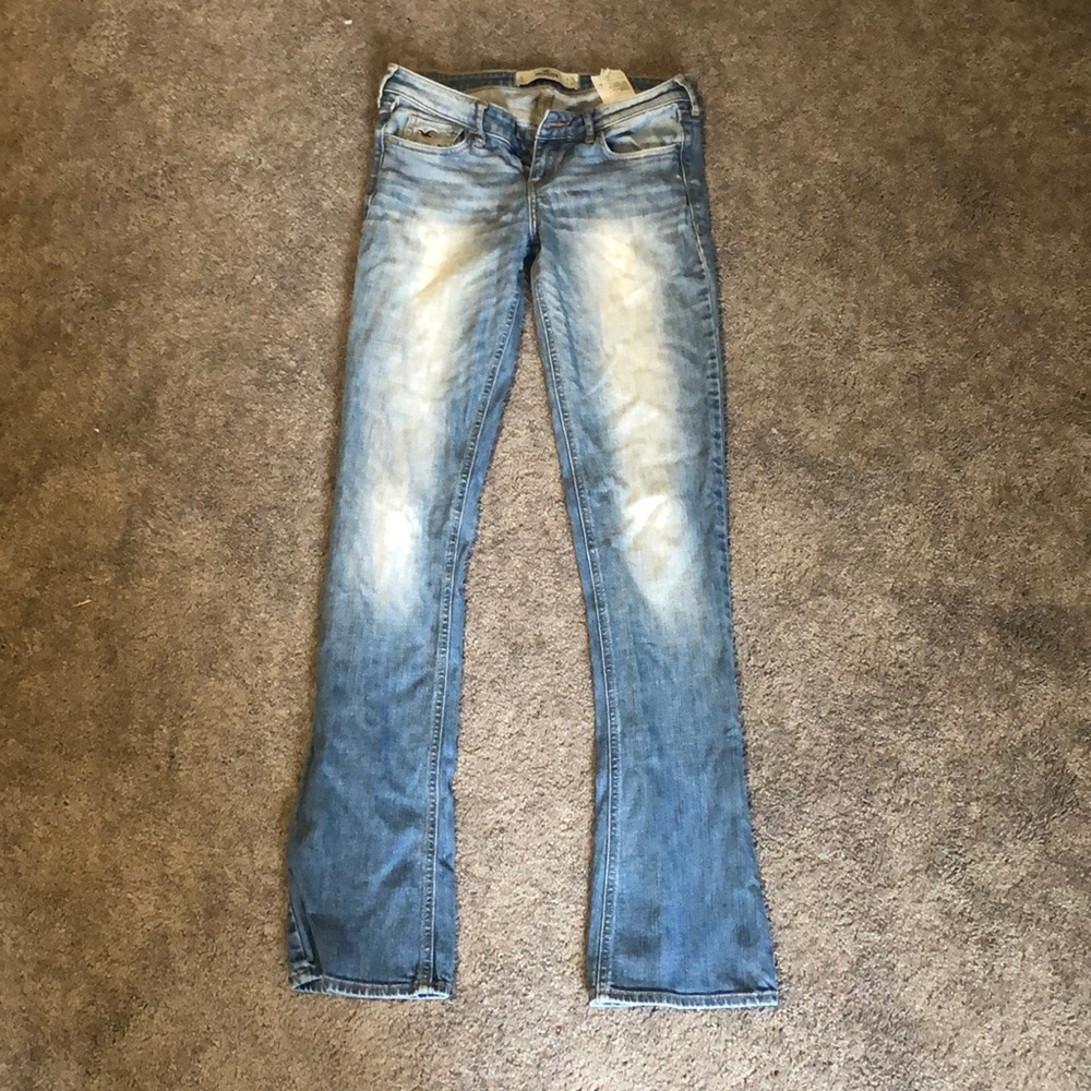 HOLLISTER jeans size 3 W-26  L-35
